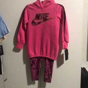 Girls Nike matching set